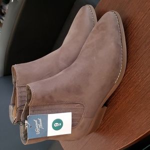 Universal Thread™ Alena Western Boots in Dark Taupe Size 9W